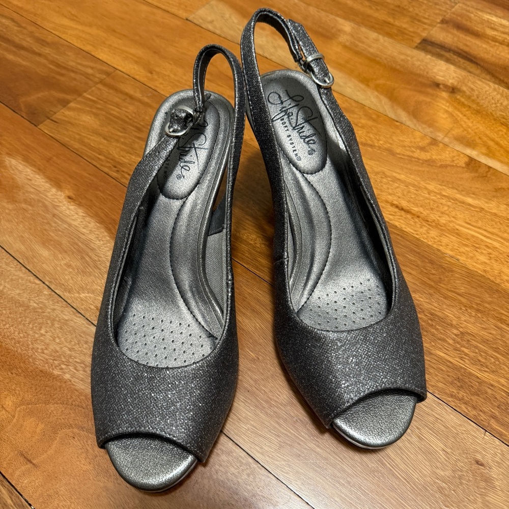 LifeStride Shimmering Platinum Peep-Toe Heels